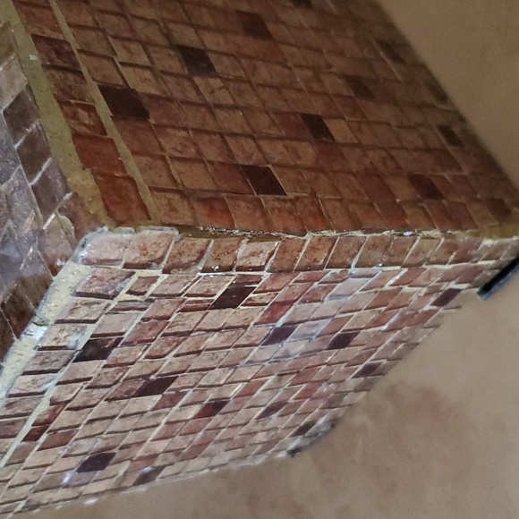 Glass Mosiac Tissue Box - Picture 3 of 5